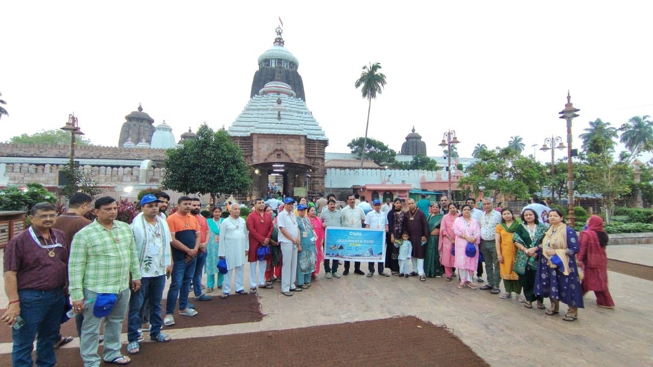 Cipla incentive trip group at the Jagannath Puri temple, organized by ChalkWalk