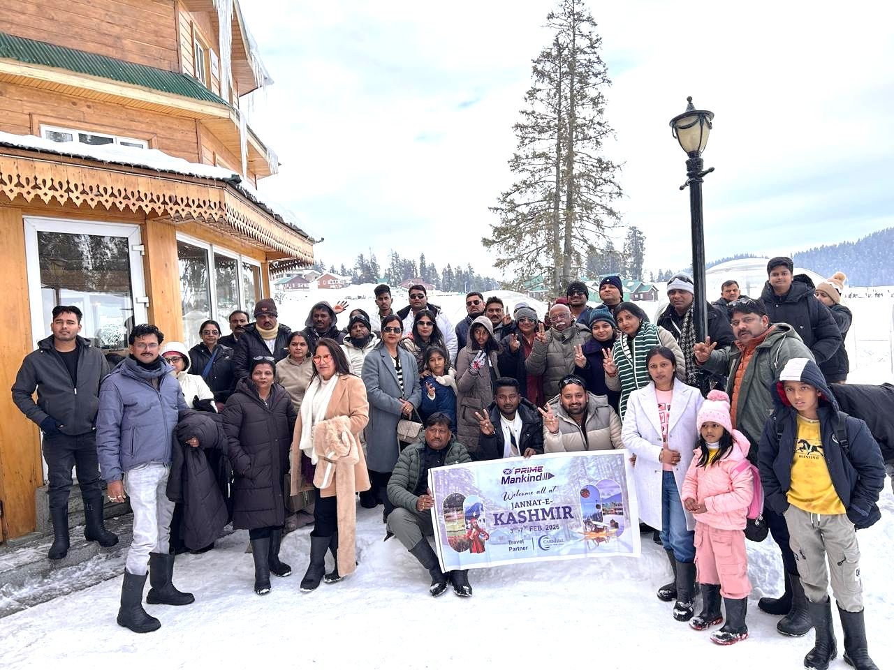 Client incentive trip group at a Kashmir winter lodge